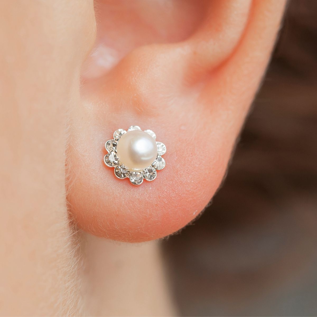 A flower stud earring